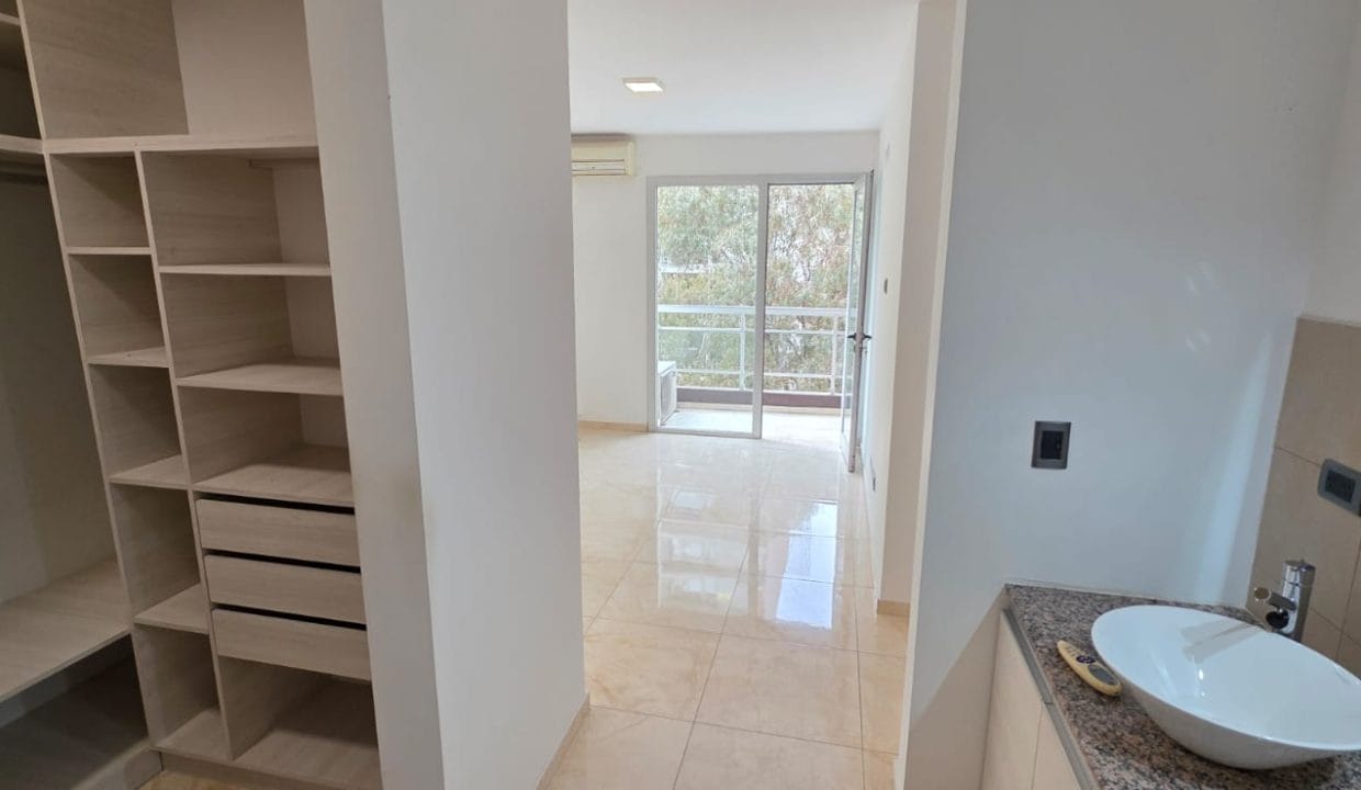 WhatsApp Image 2025-09-24 at 16.16.51