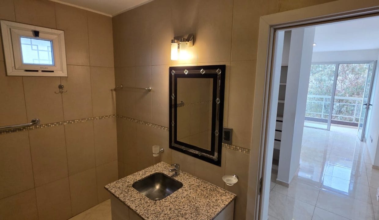 WhatsApp Image 2025-09-24 at 16.16.52 (2)