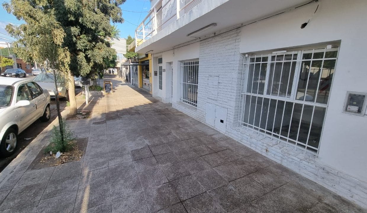 WhatsApp Image 2025-09-30 at 17.11.40 (2)