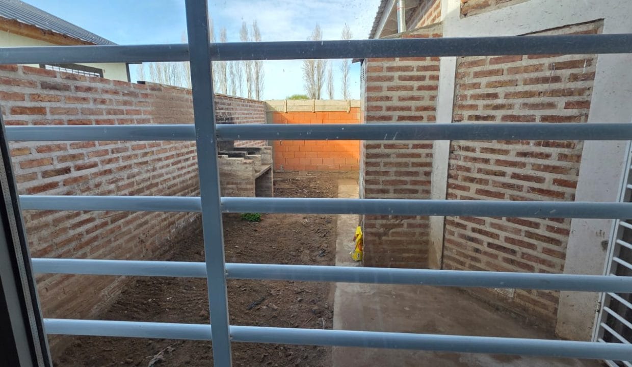 WhatsApp Image 2025-10-01 at 12.12.18