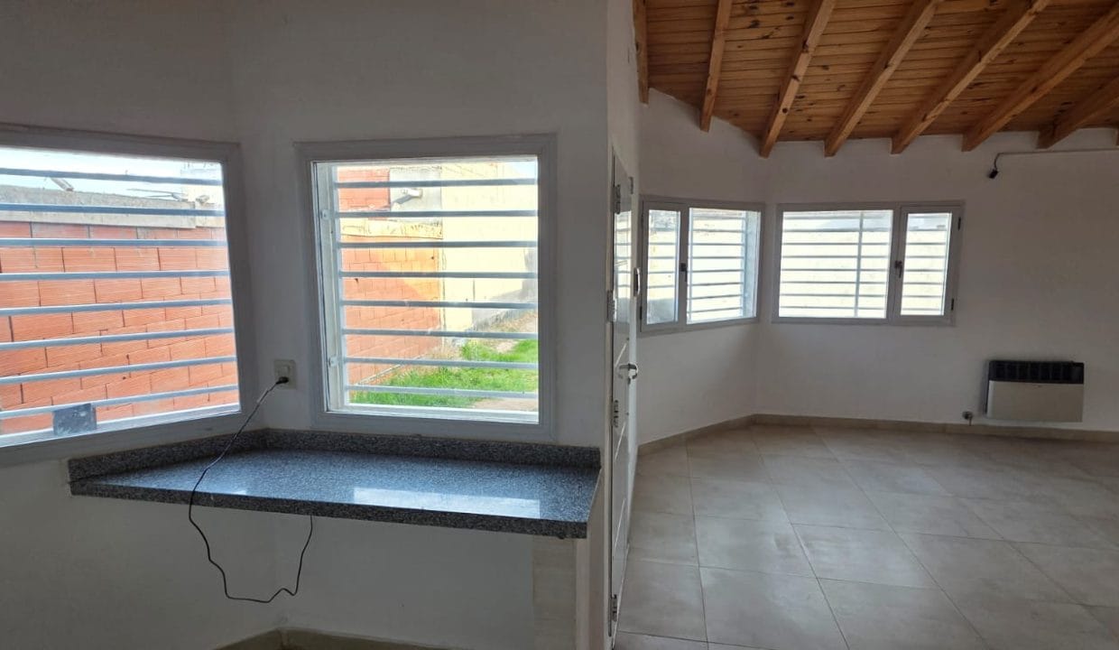 WhatsApp Image 2025-10-01 at 12.12.21 (1)