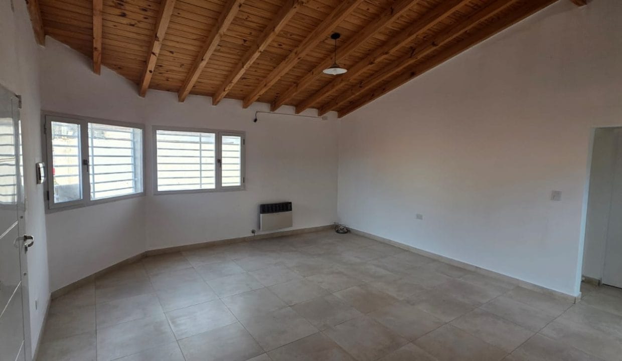 WhatsApp Image 2025-10-01 at 12.12.21