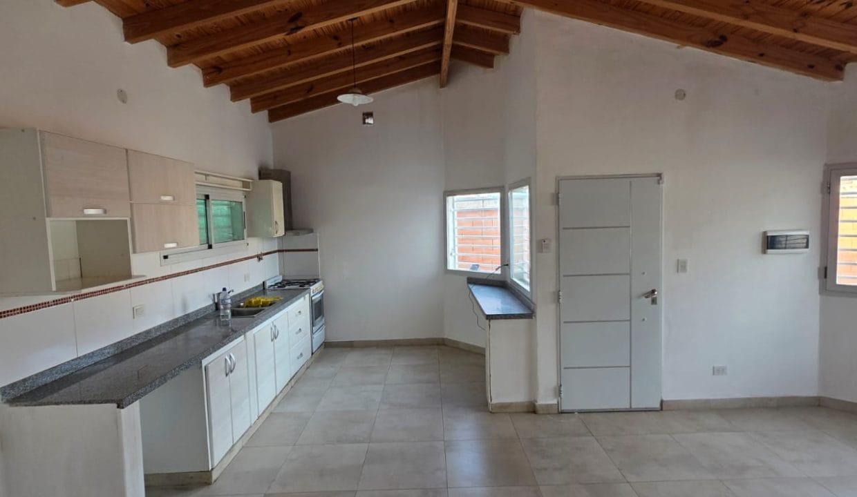 WhatsApp Image 2025-10-01 at 12.12.23