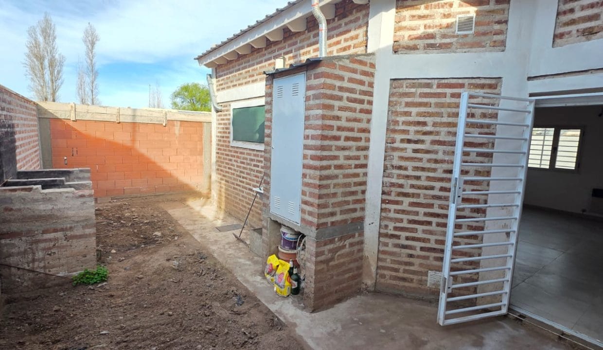 WhatsApp Image 2025-10-01 at 12.12.23 (2)